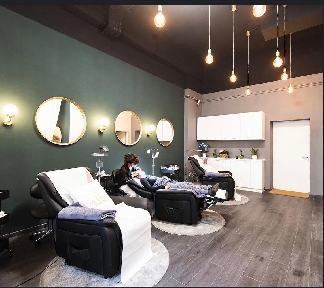 Our studio – treatment seats 1